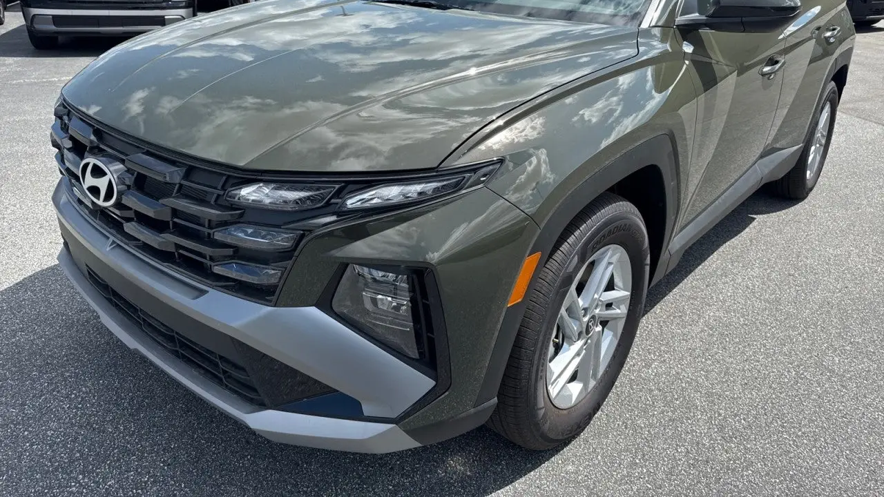 2026 Hyundai TUCSON SE