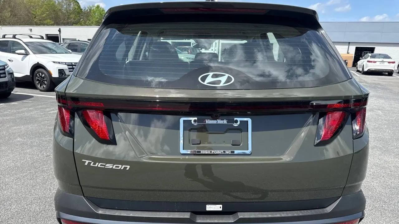 2026 Hyundai TUCSON SE