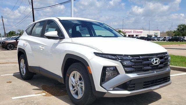2026 Hyundai TUCSON SE