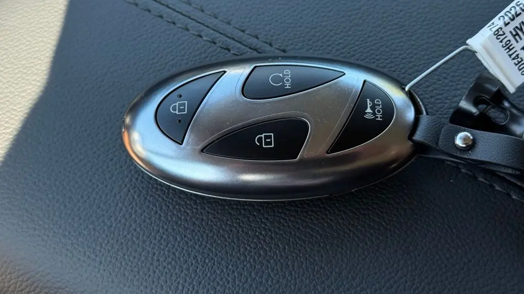2026 Hyundai TUCSON SE