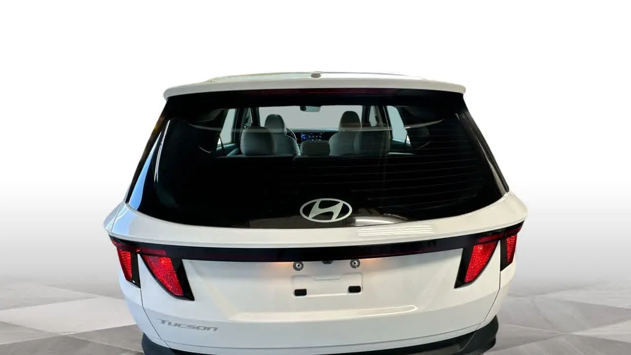 2026 Hyundai TUCSON SE