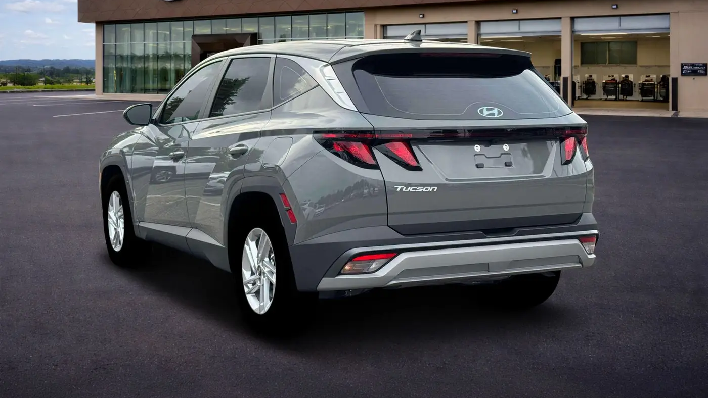 2026 Hyundai TUCSON SE