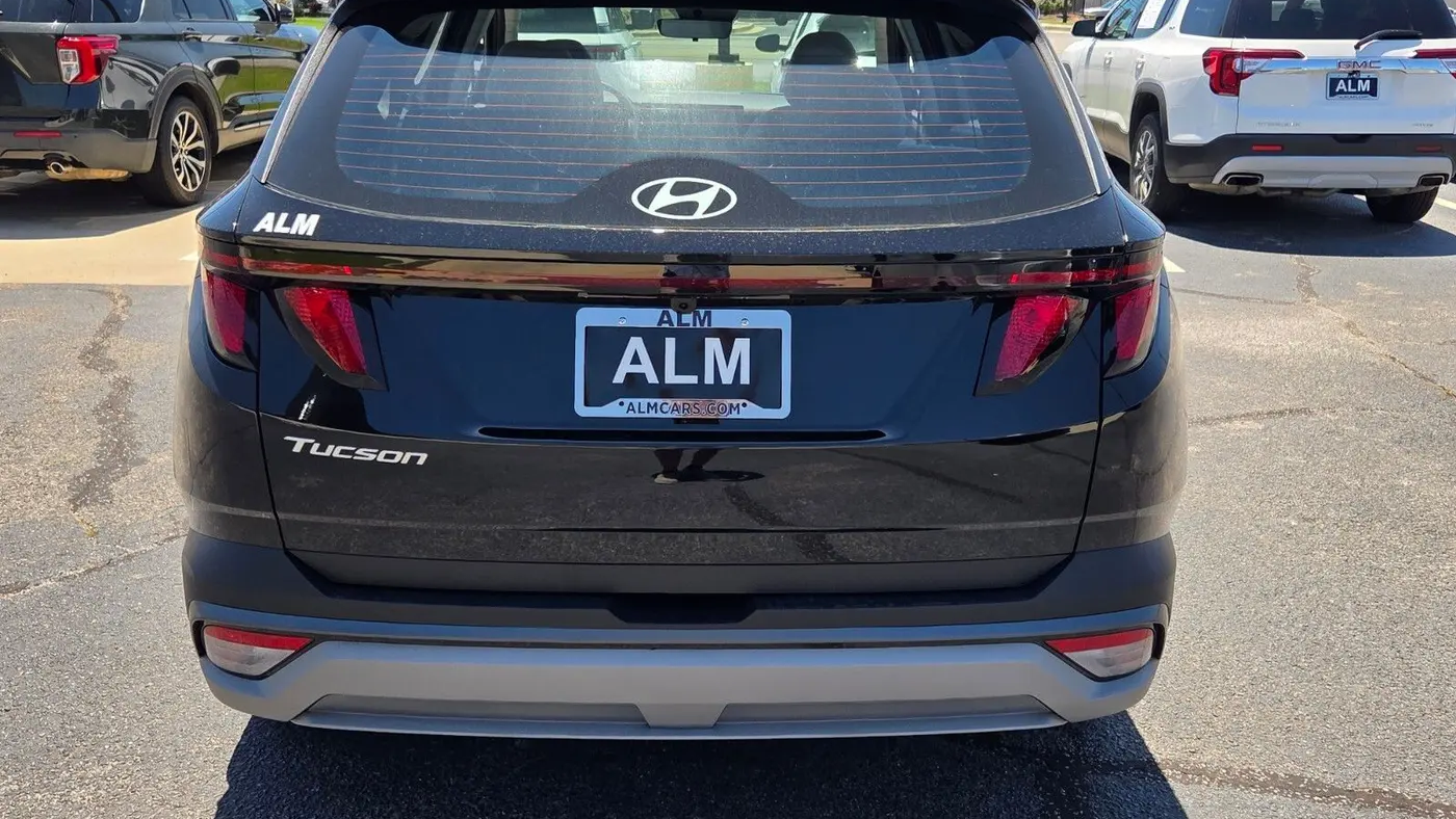 2026 Hyundai TUCSON SE