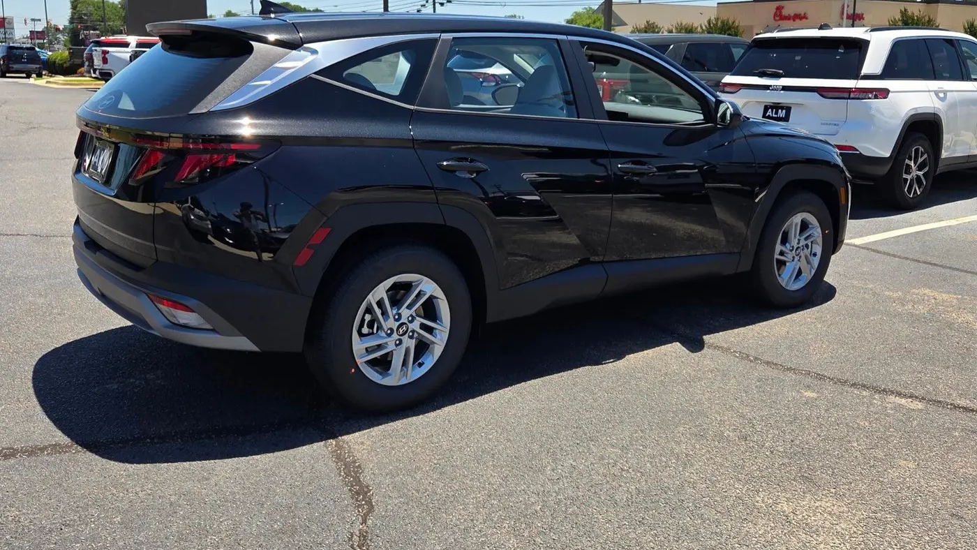 2026 Hyundai TUCSON SE