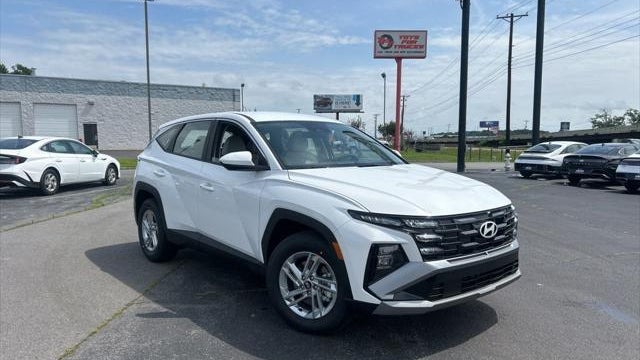 2026 Hyundai TUCSON SE