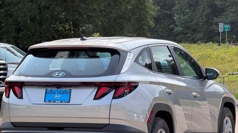 2026 Hyundai TUCSON SE