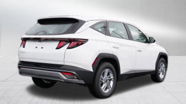 2026 Hyundai TUCSON SE