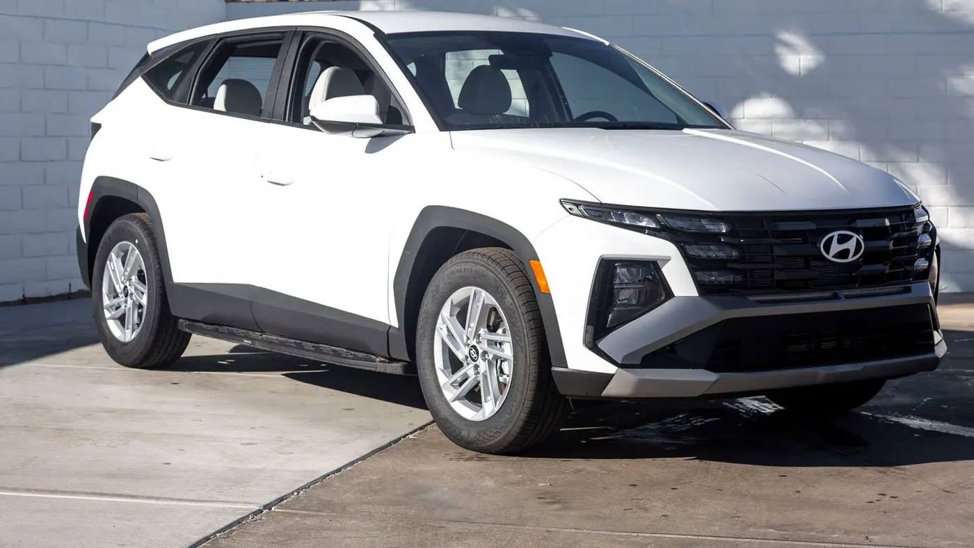 2025 Hyundai TUCSON SE