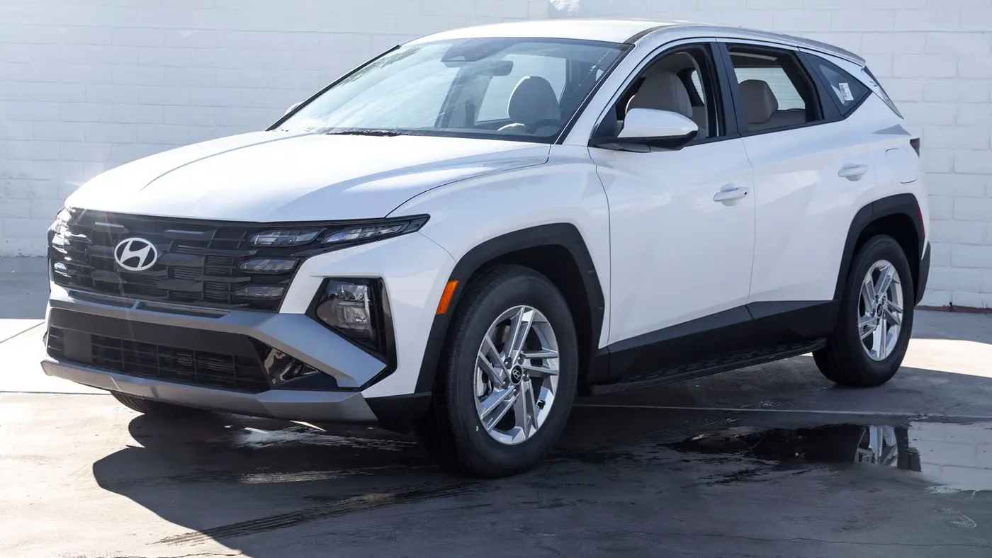 2025 Hyundai TUCSON SE