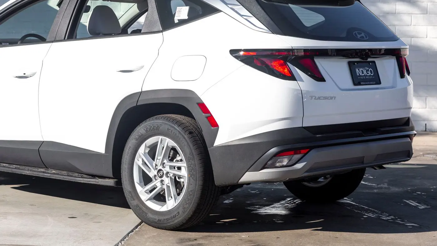 2025 Hyundai TUCSON SE