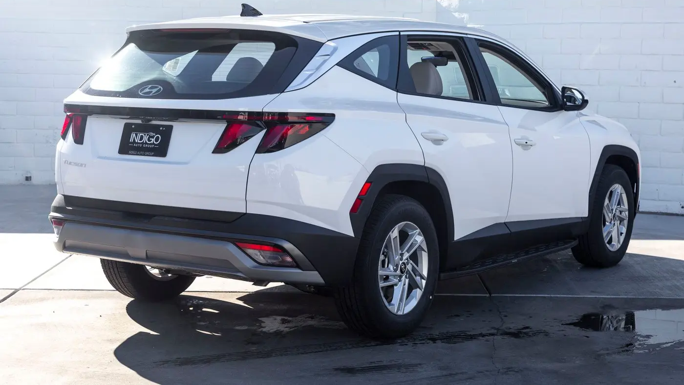 2025 Hyundai TUCSON SE