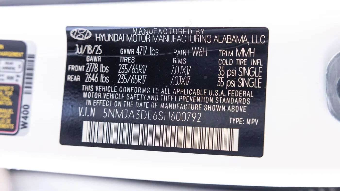 2025 Hyundai TUCSON SE