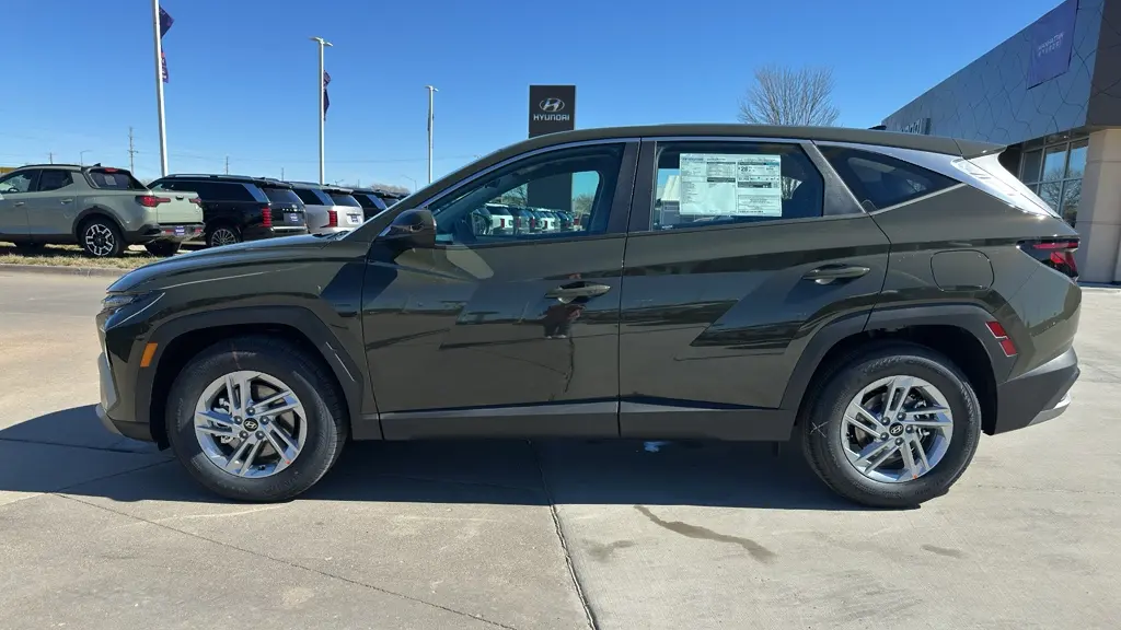 2026 Hyundai TUCSON SE