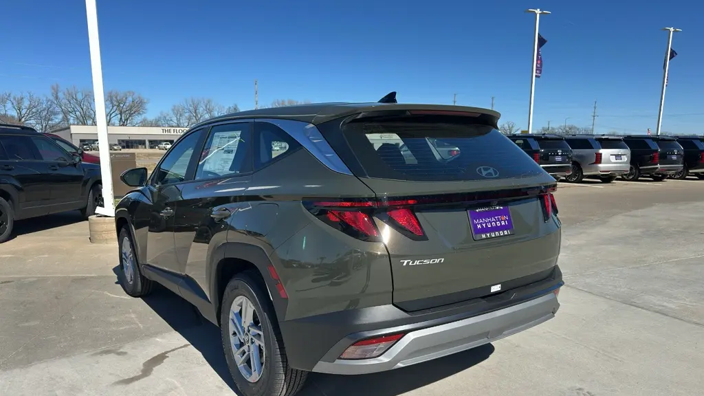 2026 Hyundai TUCSON SE