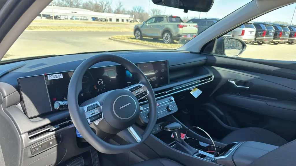 2026 Hyundai TUCSON SE