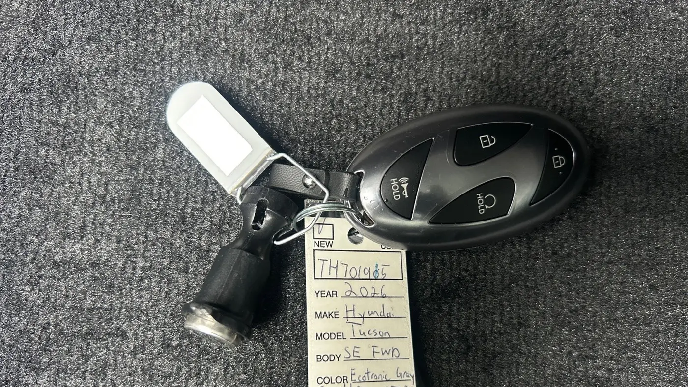 2026 Hyundai TUCSON SE