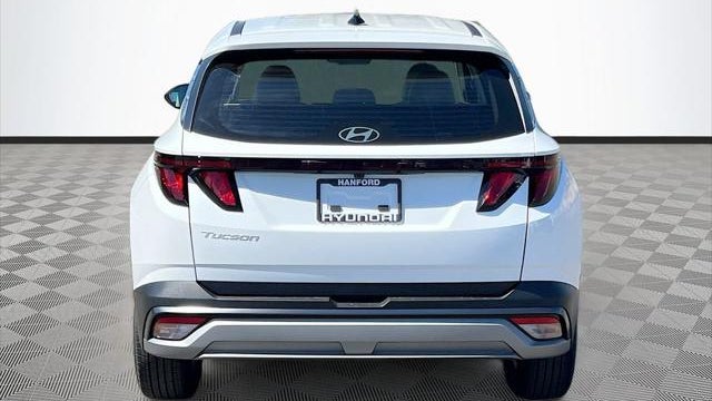 2026 Hyundai TUCSON SE