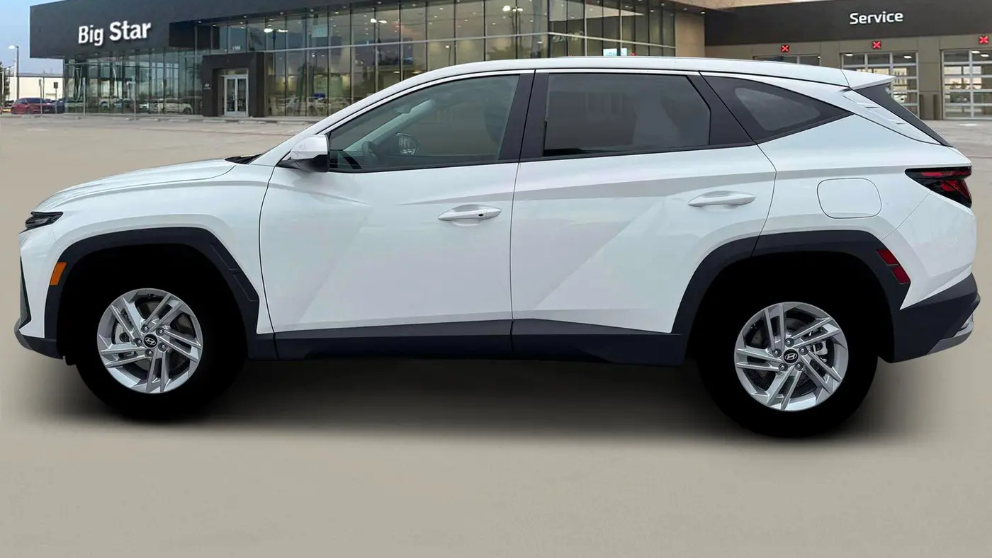 2026 Hyundai TUCSON SE
