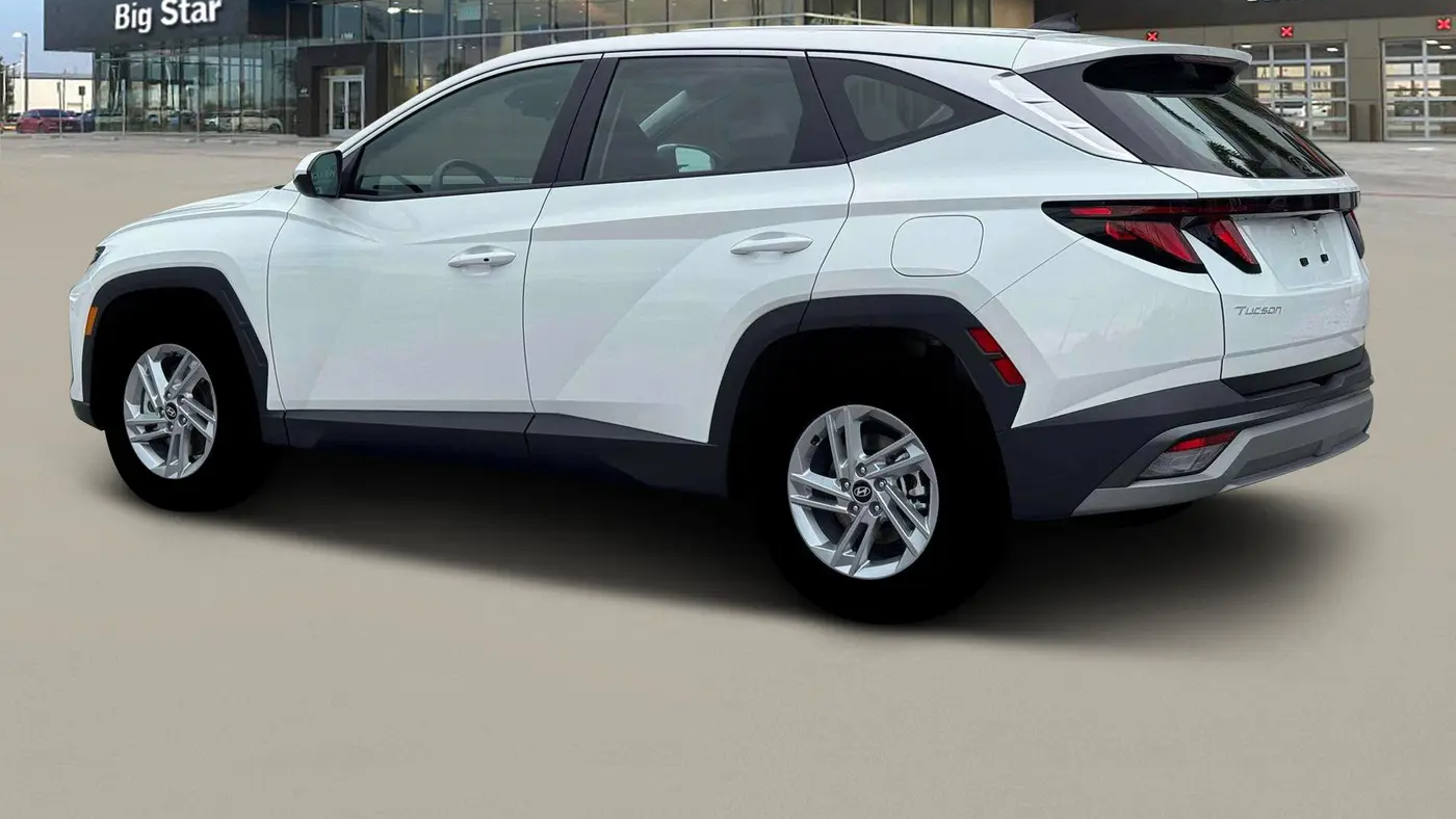2026 Hyundai TUCSON SE
