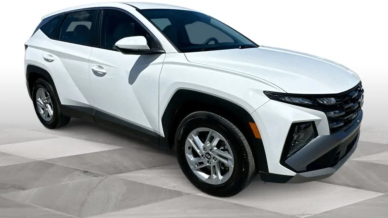 2026 Hyundai TUCSON SE