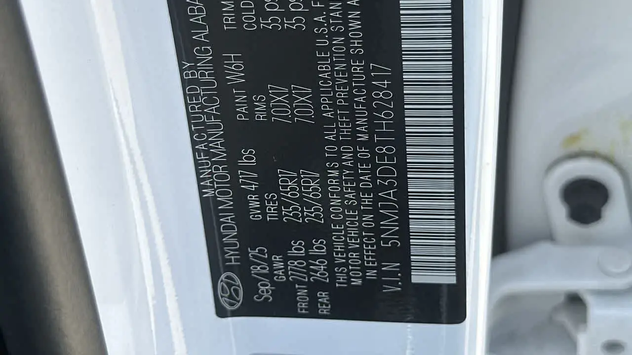 2026 Hyundai TUCSON SE