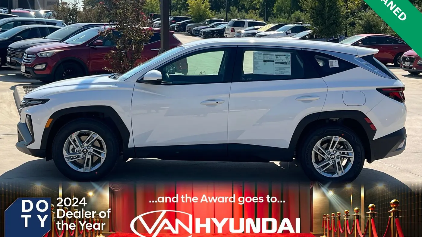 2026 Hyundai TUCSON SE