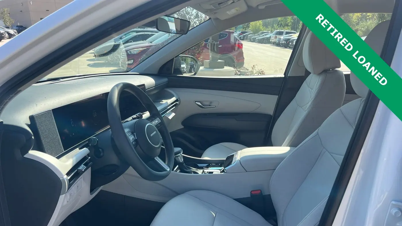 2026 Hyundai TUCSON SE