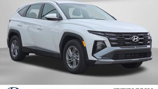 2026 Hyundai TUCSON SE