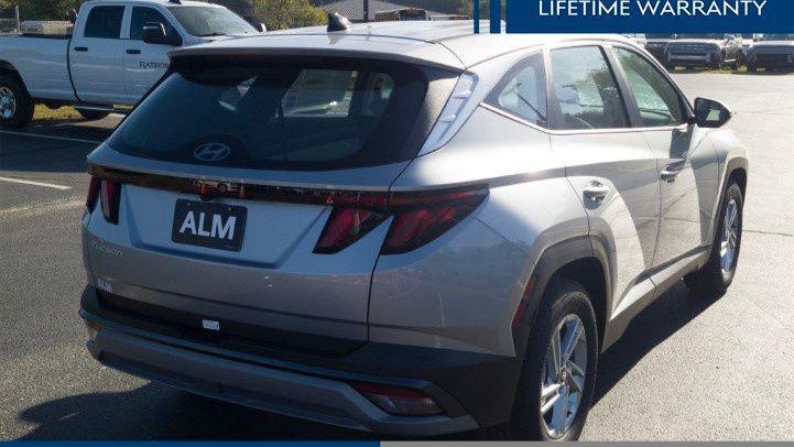 2026 Hyundai TUCSON SE