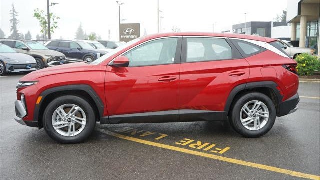 2025 Hyundai TUCSON SE