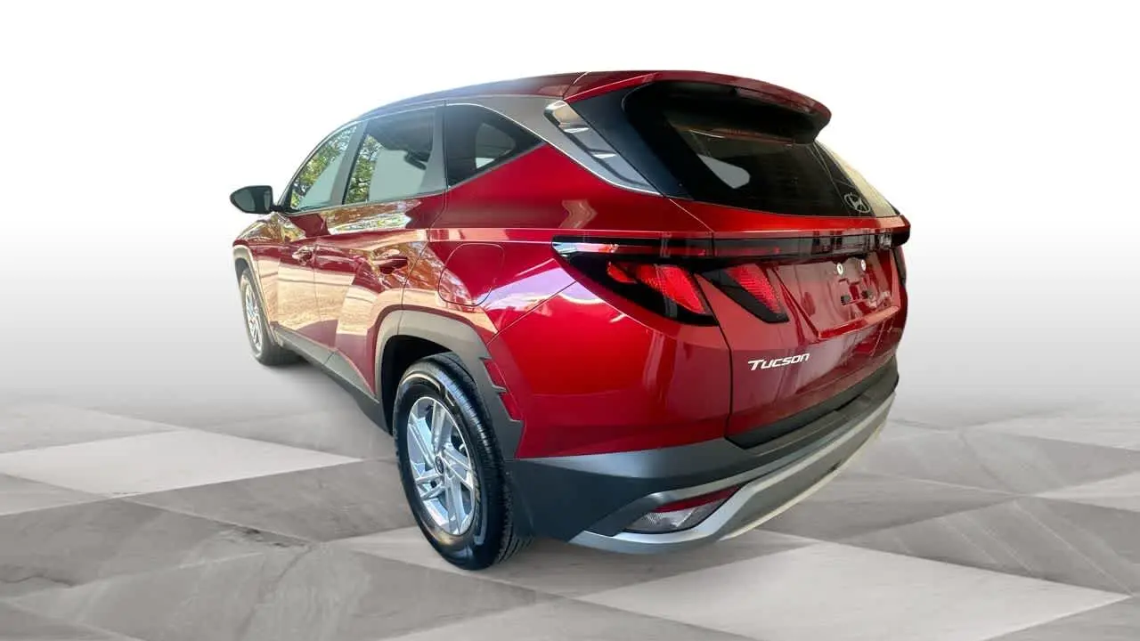 2026 Hyundai TUCSON SE