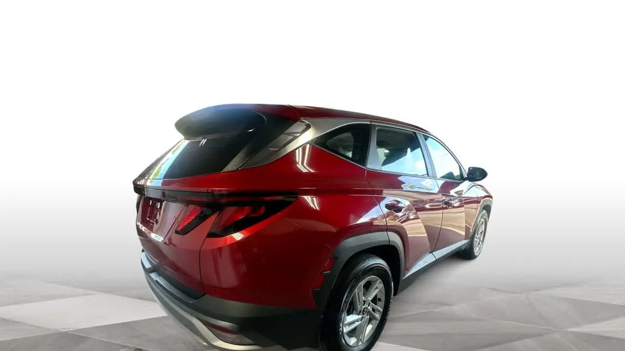 2026 Hyundai TUCSON SE