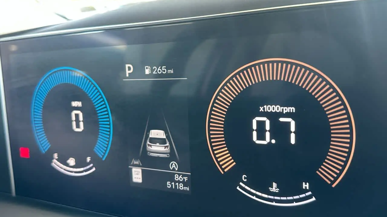2026 Hyundai TUCSON SE
