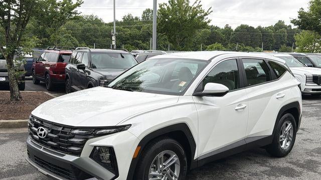 2025 Hyundai TUCSON SE