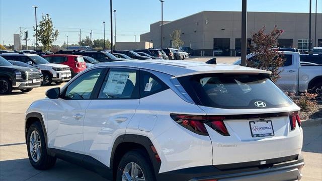 2026 Hyundai TUCSON SE