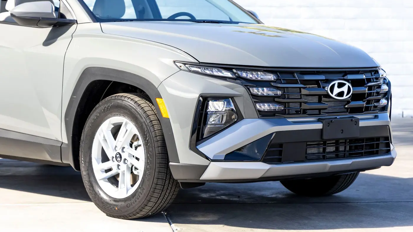 2026 Hyundai TUCSON SE
