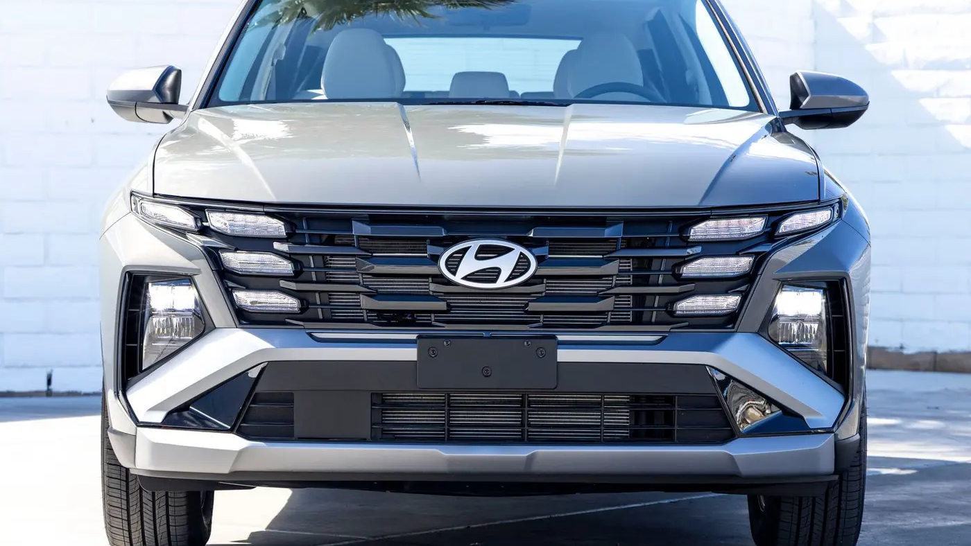 2026 Hyundai TUCSON SE