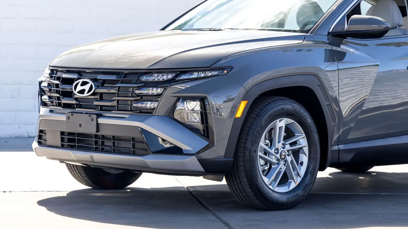 2026 Hyundai TUCSON SE