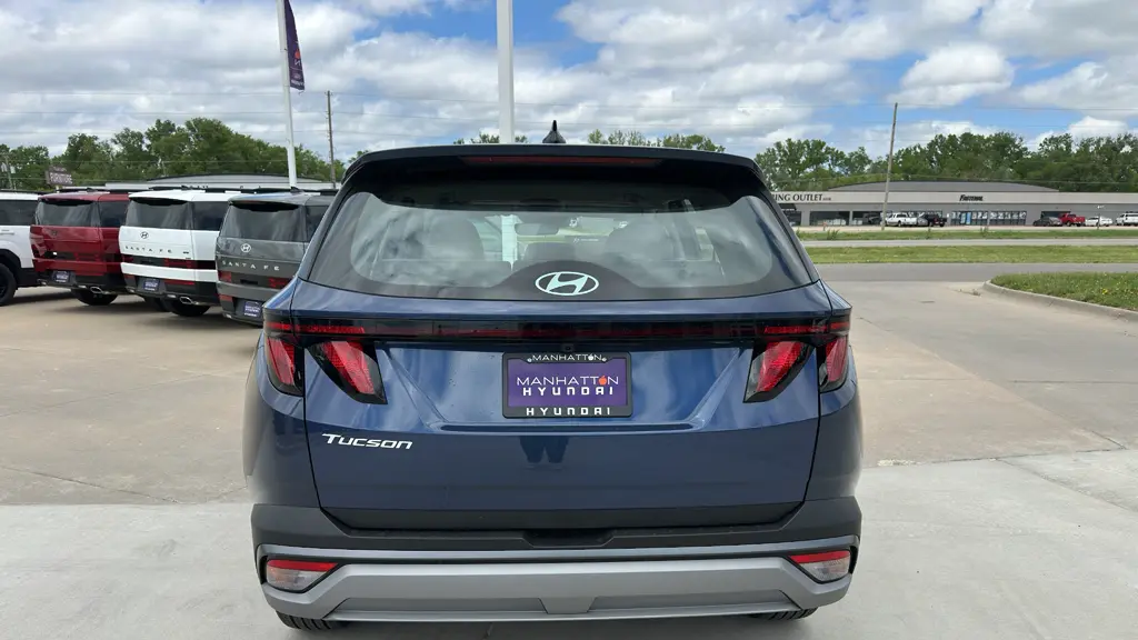 2026 Hyundai TUCSON SE