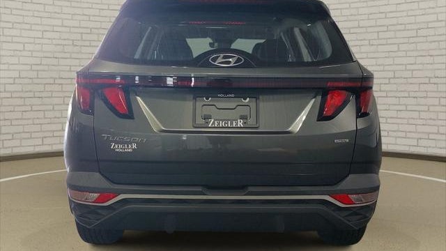 2023 Hyundai TUCSON SE