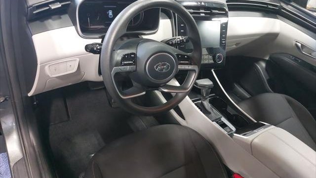 2023 Hyundai TUCSON SE