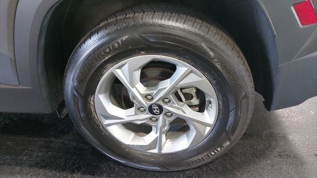 2023 Hyundai TUCSON SE