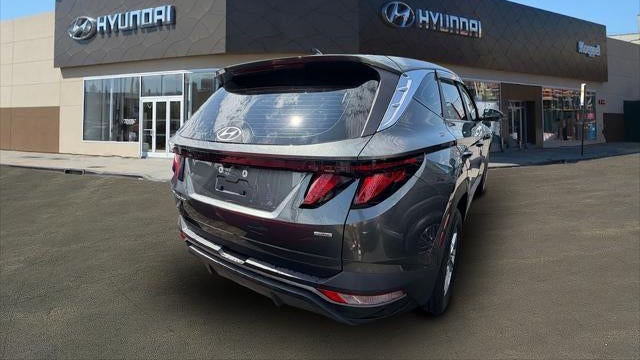 2023 Hyundai TUCSON SE