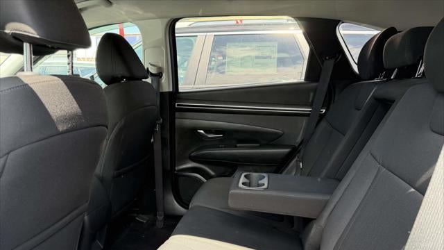 2023 Hyundai TUCSON SE