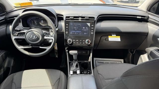 2023 Hyundai TUCSON SE