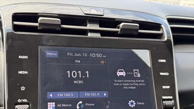 2023 Hyundai TUCSON SE