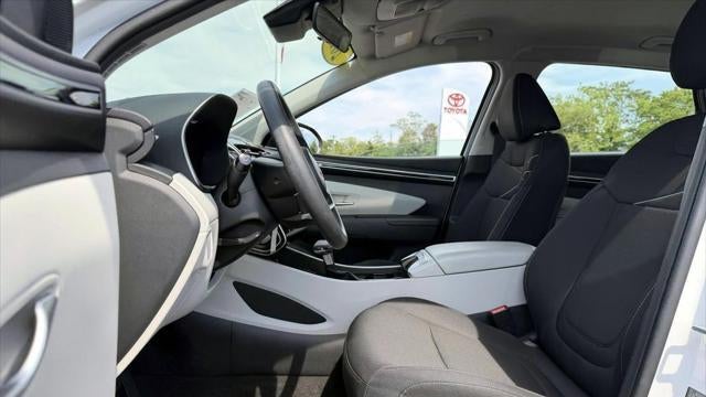 2023 Hyundai TUCSON SE