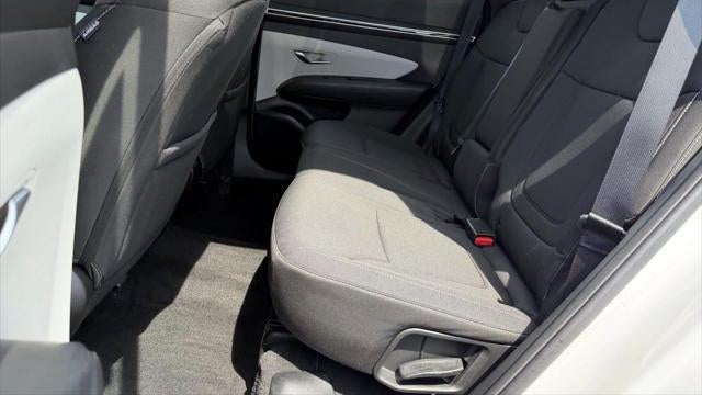 2023 Hyundai TUCSON SE