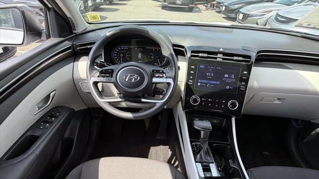 2023 Hyundai TUCSON SE