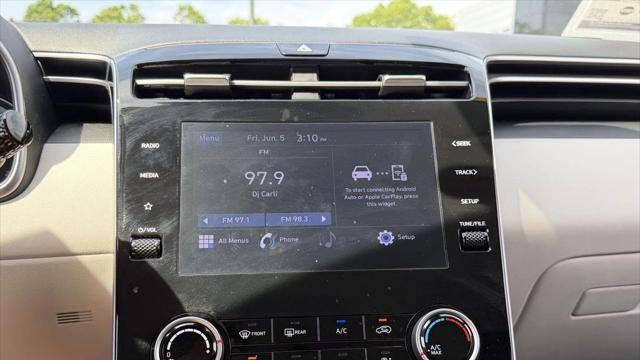 2023 Hyundai TUCSON SE